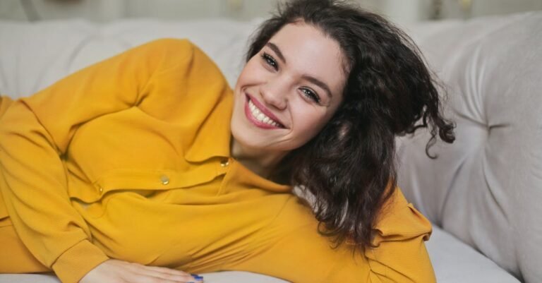 How To Whiten Your Teeth With Ease