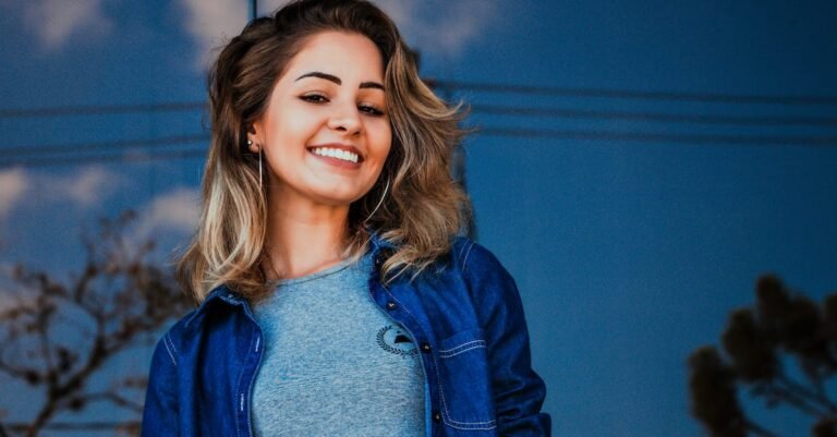 Teaching Your Daughter How To Properly Apply Eye Make Up