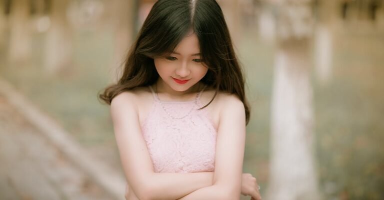 How To Do Your Nails To Look Like You Had Them Professionaly Done